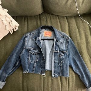 Levi Cropped Jean Jacket